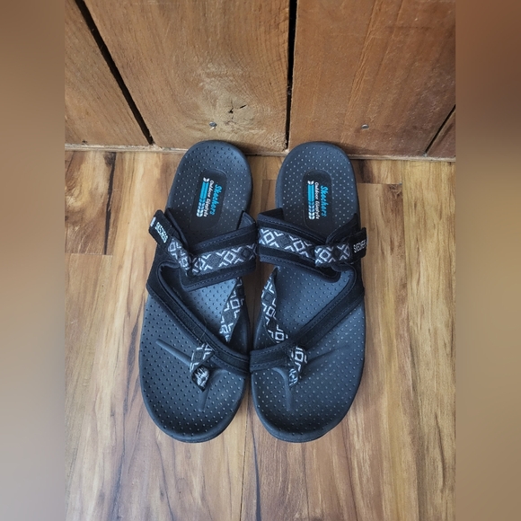 Skechers Go Walk Sandals For Women Size 11, Black, Comfort, Cushioned - Picture 1 of 8